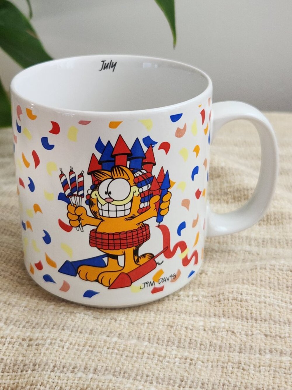 Garfield 1978 Enesco "July" Let's Party! Ceramic Calendar Coffee Cup Mug